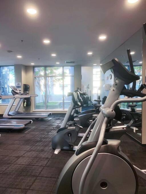 밴쿠버 Downtown 3Br/2Ba+Views+Skytrain+Free Parking 아파트 외부 사진