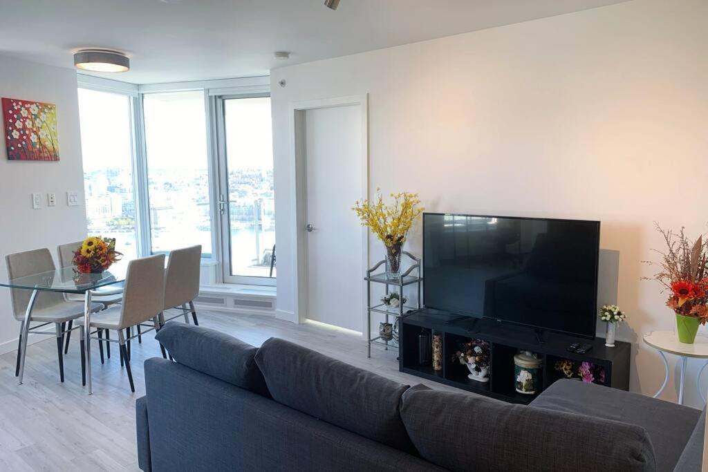 밴쿠버 Downtown 3Br/2Ba+Views+Skytrain+Free Parking 아파트 외부 사진