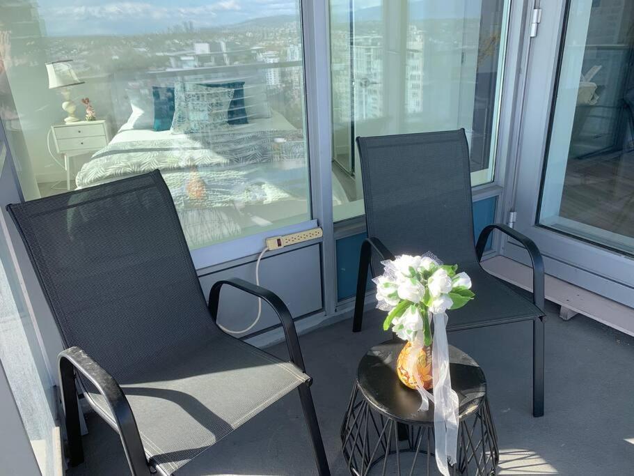 밴쿠버 Downtown 3Br/2Ba+Views+Skytrain+Free Parking 아파트 외부 사진
