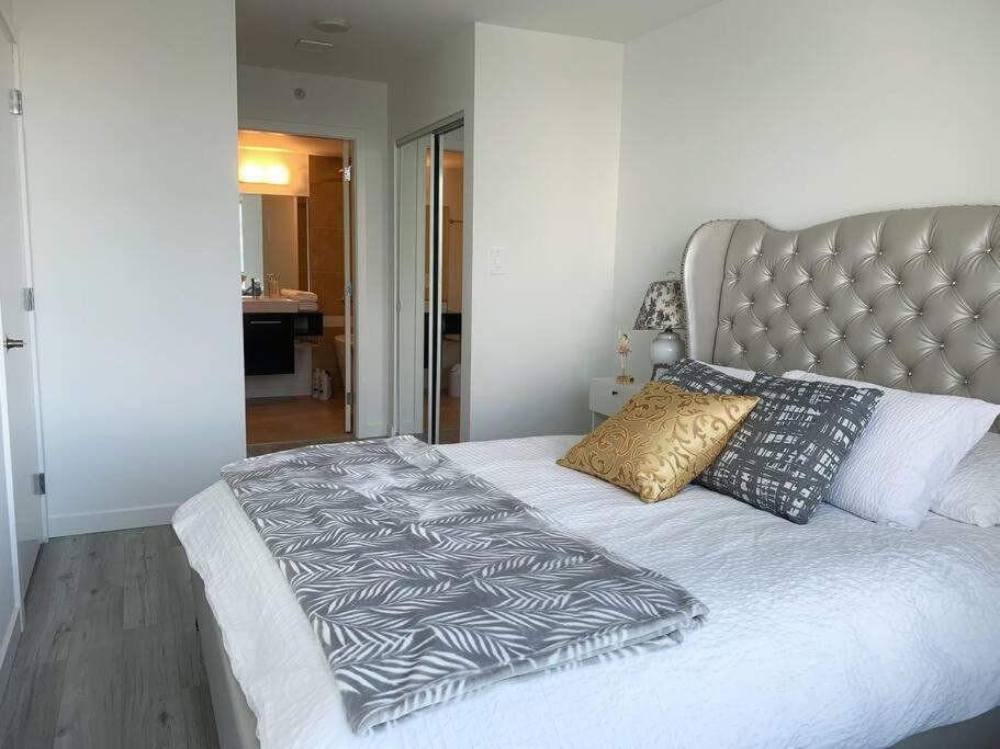 밴쿠버 Downtown 3Br/2Ba+Views+Skytrain+Free Parking 아파트 외부 사진